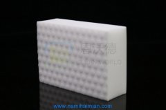 汽車內(nèi)飾臟了用什么清潔？洗車海綿